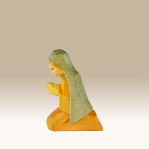 maria-9-cm-f2