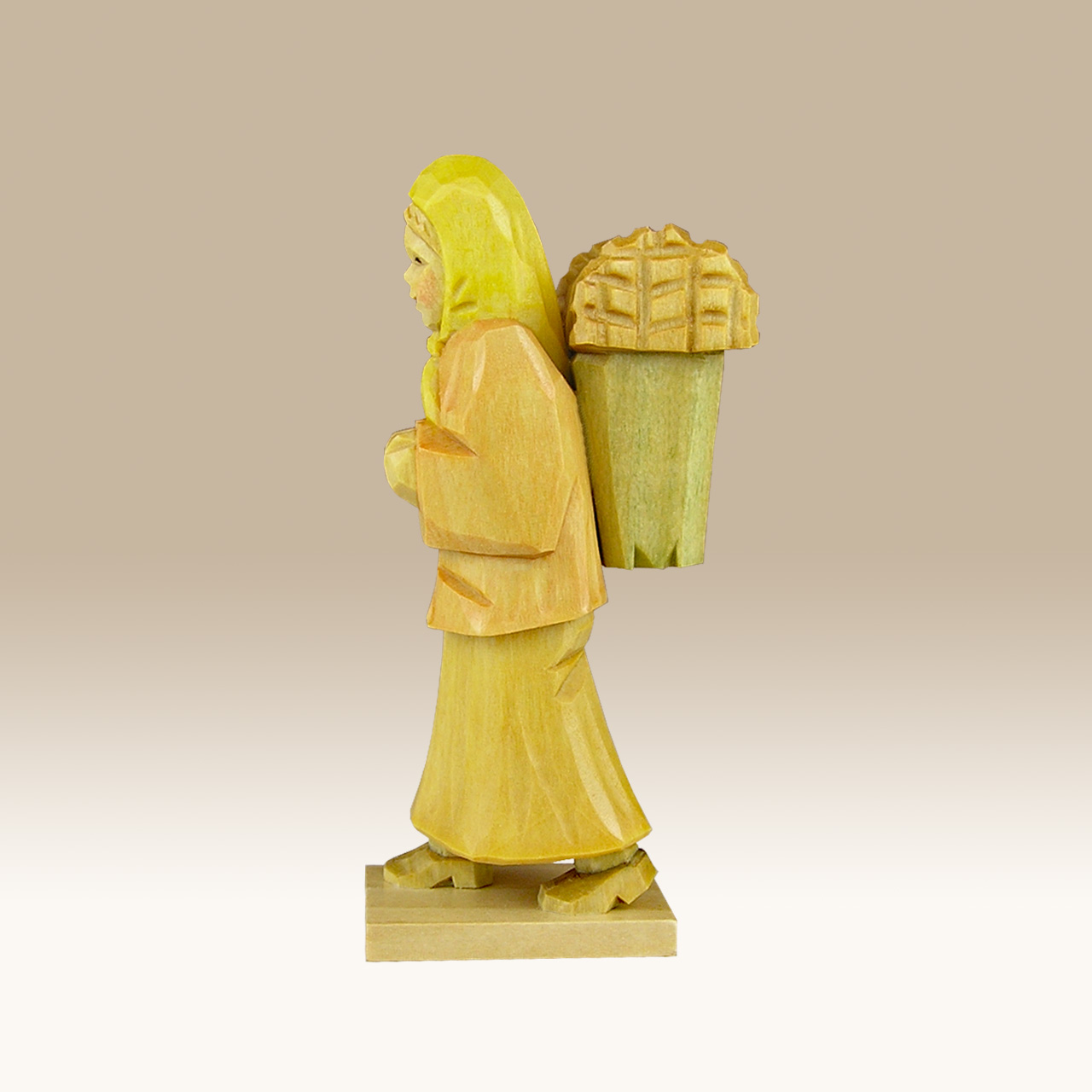 Geschnitzte Holzsfrau, Typ a